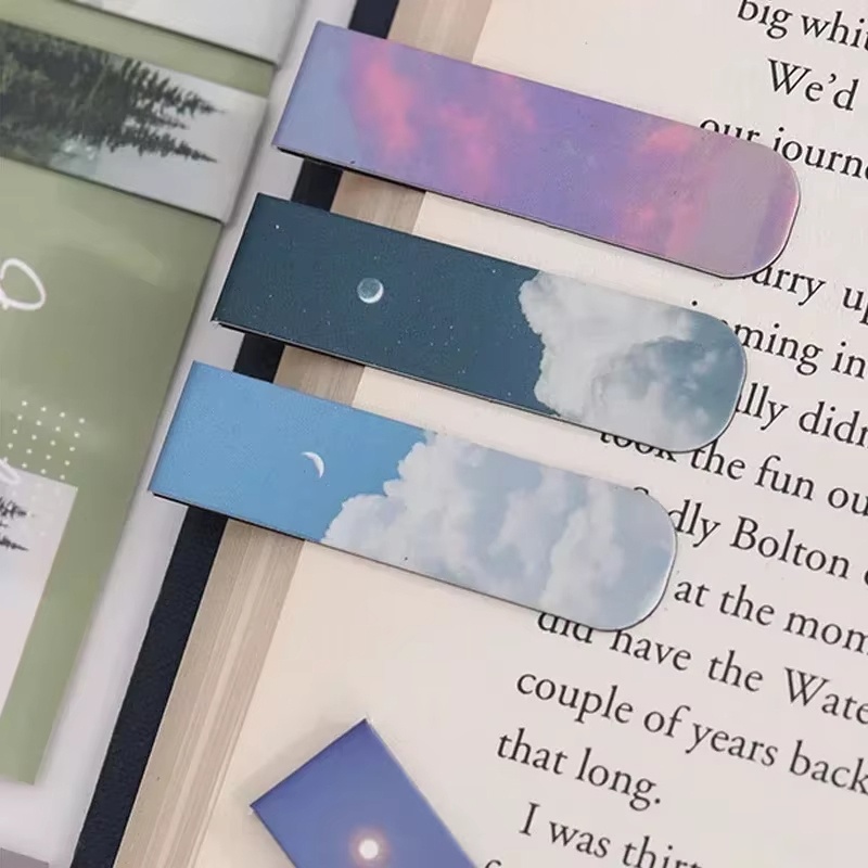 2pcs Fantasy Landscape Themed  - Bookmark Magnetic Clip recension och pris
