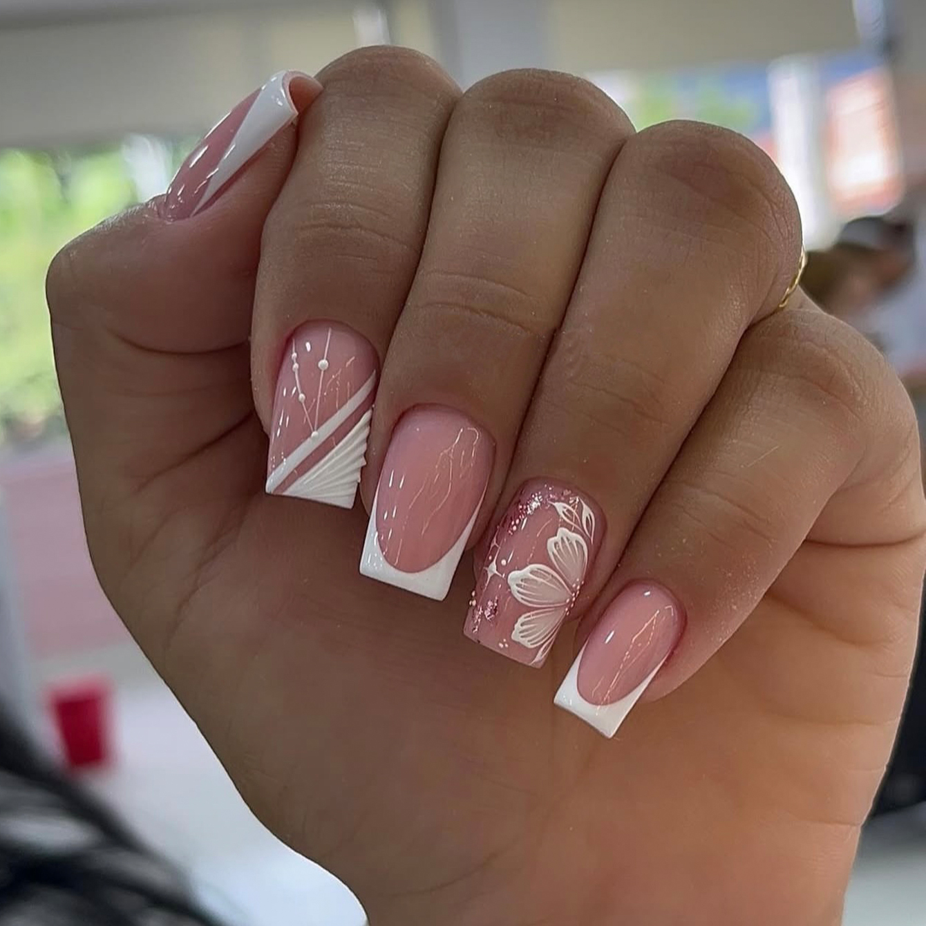 24pcs Upgrade Your Look With W - Glue Stick Pack recension och pris